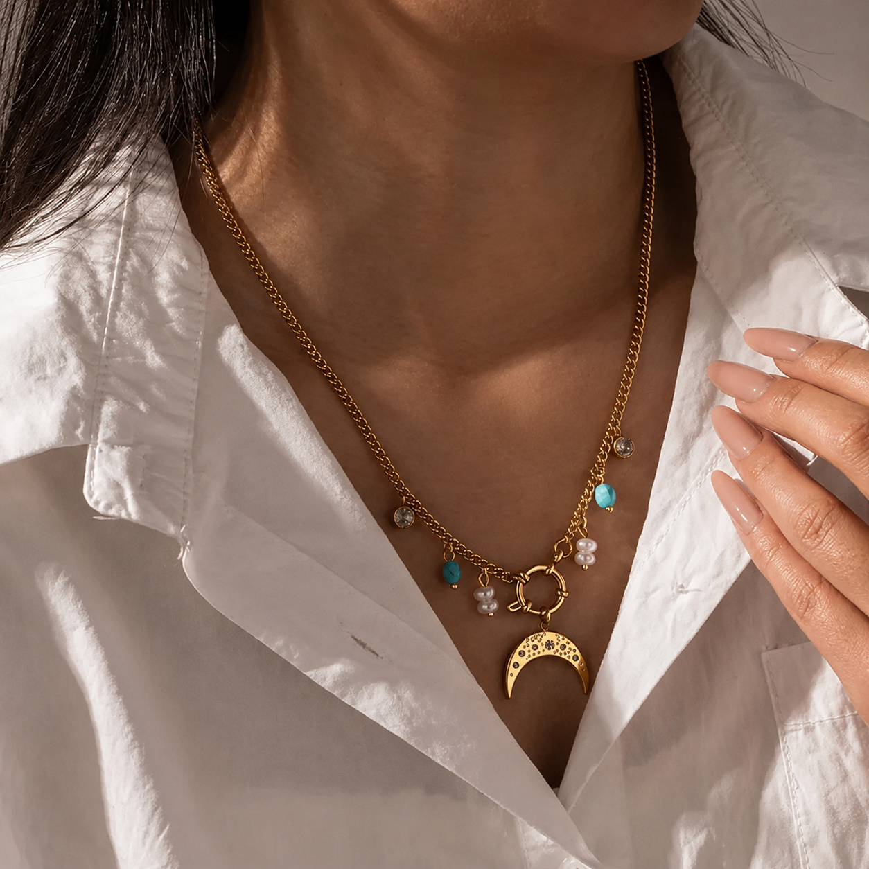 Collier Blue